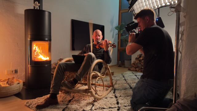 Filmdreh im Innenraum mit Helmut Freinecker für den Symphonieporsche